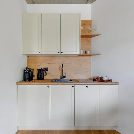 T8- Tetmajera 4* Gdyně