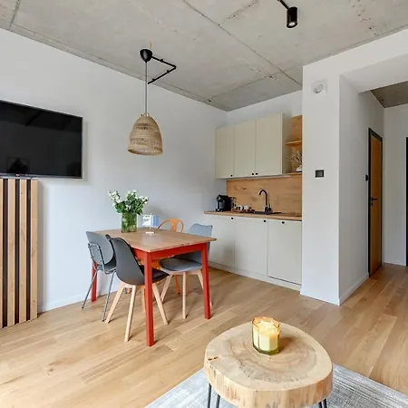 T8- Tetmajera 4* Gdyně