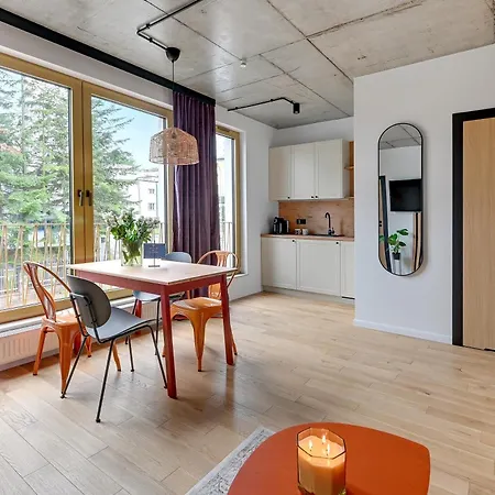 T8- Tetmajera 4* גדינייה