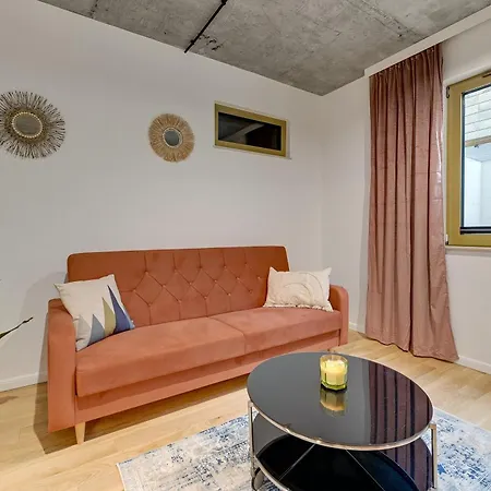 T8- Tetmajera Guest house *