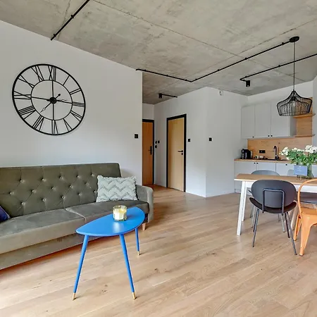 T8- Tetmajera Guest house *