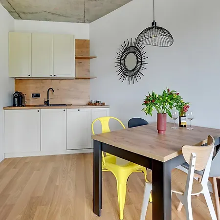 T8- Tetmajera בית הארחה 4*