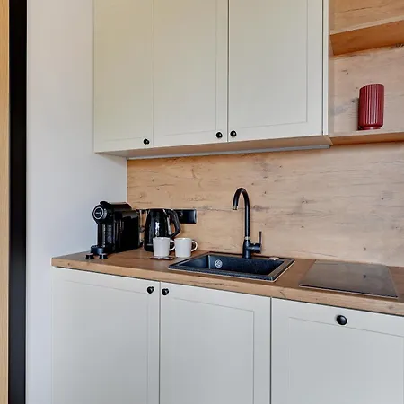 T8- Tetmajera 4* Gdyně